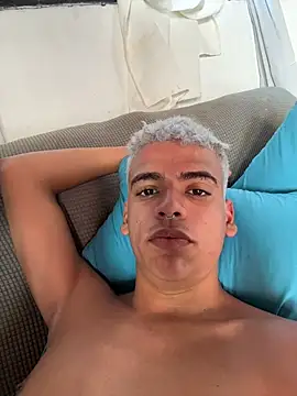 Leo bunny hot online show from 04-12-26, 08:01