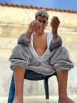 Leo bunny hot online show from 02-07-26, 08:50