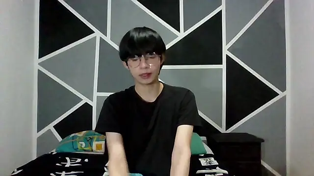 Snapshot of seung_vinblue chatting on 11-08-25, 03:37 seung vinblue online show from 11-08-25, 03:37