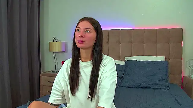 AlexandraBloom online show from 09-29-25, 06:13