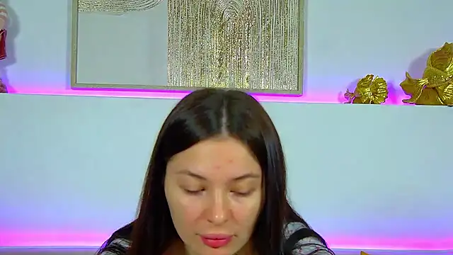 AlexandraBloom online show from 12-18-25, 06:23