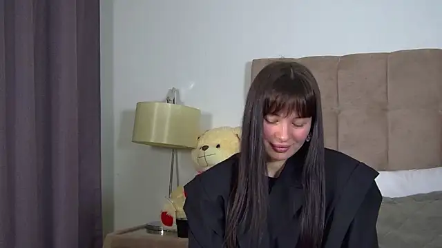 Snapshot of AlexandraBloom chatting on 02-18-26, 06:26 AlexandraBloom online show from 02-18-26, 06:26