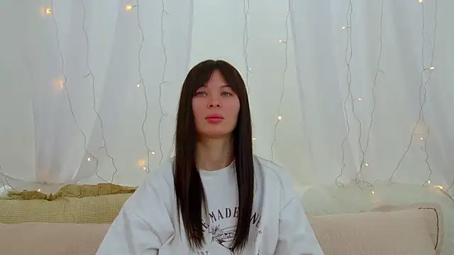 Snapshot of AlexandraBloom chatting on 02-11-26, 06:41 AlexandraBloom online show from 02-11-26, 06:41