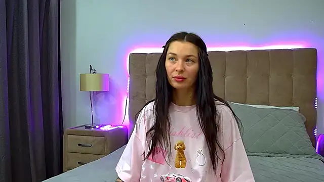 AlexandraBloom online show from 11-13-25, 06:23