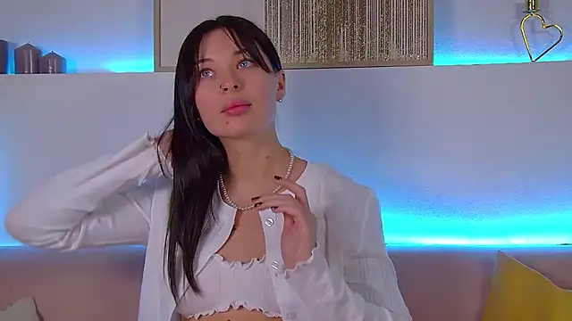 AlexandraBloom online show from 03-07-25, 03:51