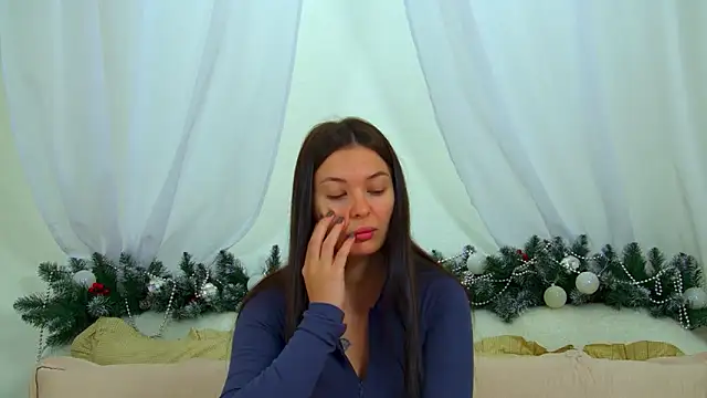 AlexandraBloom online show from 12-17-25, 06:24