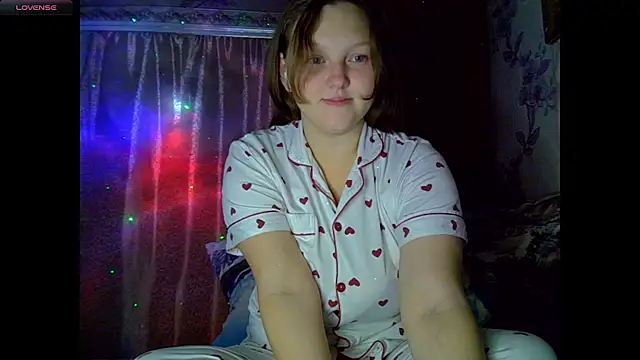 Snapshot of Aria__Dark chatting on 10-17-25, 08:32 Aria  Dark online show from 10-17-25, 08:32