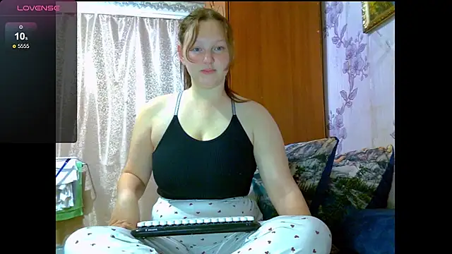 Snapshot of Aria__Dark chatting on 09-15-25, 08:31 Aria  Dark online show from 09-15-25, 08:31