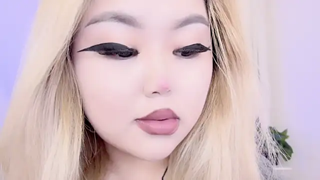 Snapshot of amelia_sunlight chatting on 03-18-25, 11:42 amelia sunlight online show from 03-18-25, 11:42