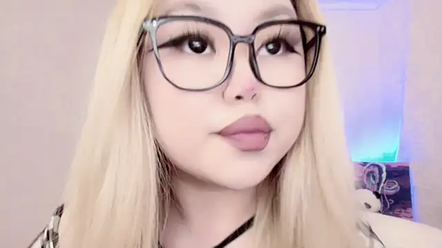 Snapshot of amelia_sunlight chatting on 03-01-25, 12:17 amelia sunlight online show from 03-01-25, 12:17