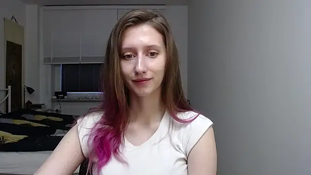 LUNA delight online show from 11-17-25, 06:28