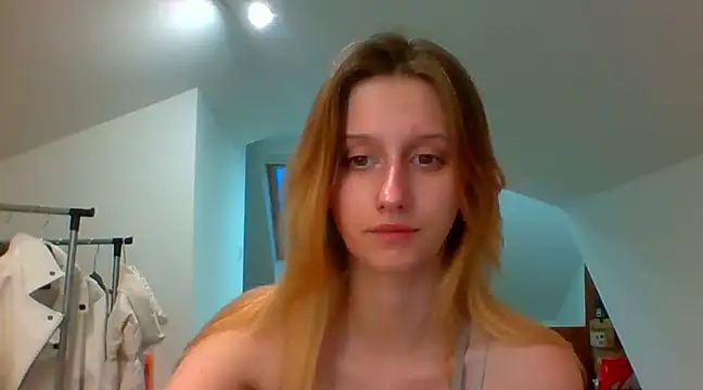 Snapshot of LUNA_delight chatting on 12-02-24, 02:36 LUNA delight online show from 12-02-24, 02:36
