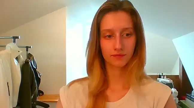 Snapshot of LUNA_delight chatting on 02-21-25, 10:50 LUNA delight online show from 02-21-25, 10:50