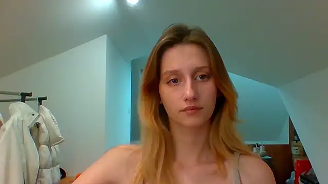 Snapshot of LUNA_delight chatting on 12-20-24, 02:48 LUNA delight online show from 12-20-24, 02:48