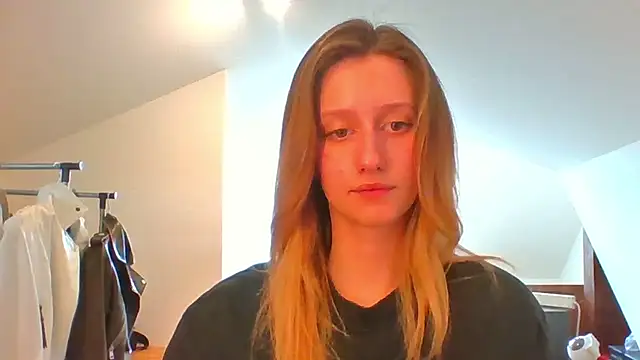 Snapshot of LUNA_delight chatting on 02-26-25, 10:49 LUNA delight online show from 02-26-25, 10:49