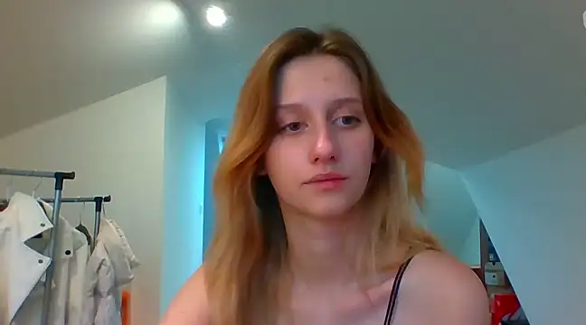 Snapshot of LUNA_delight chatting on 12-04-24, 07:44 LUNA delight online show from 12-04-24, 07:44