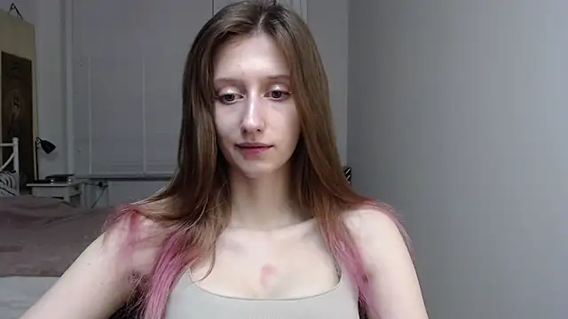 LUNA delight online show from 12-22-25, 06:35