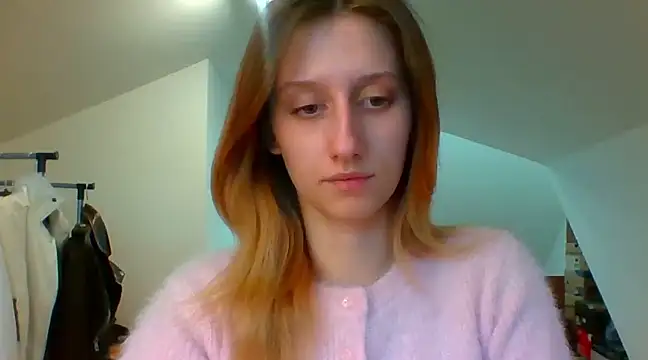 Snapshot of LUNA_delight chatting on 02-07-25, 02:47 LUNA delight online show from 02-07-25, 02:47