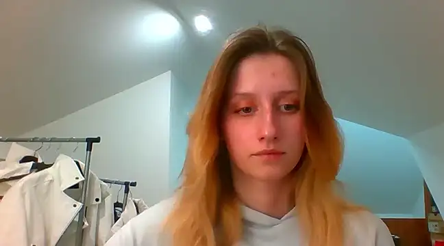 Snapshot of LUNA_delight chatting on 12-06-24, 02:44 LUNA delight online show from 12-06-24, 02:44