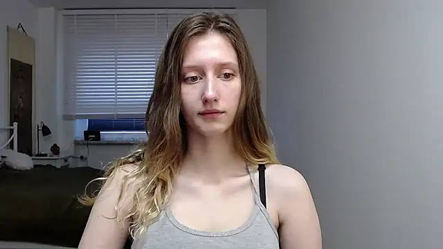 Snapshot of LUNA_delight chatting on 09-29-25, 05:25 LUNA delight online show from 09-29-25, 05:25