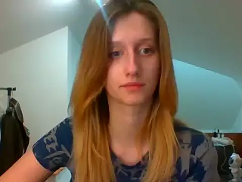 Snapshot of LUNA_delight chatting on 02-17-25, 07:12 LUNA delight online show from 02-17-25, 07:12