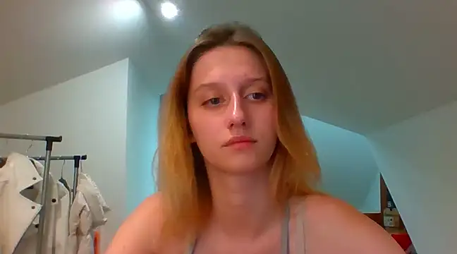 Snapshot of LUNA_delight chatting on 12-02-24, 05:43 LUNA delight online show from 12-02-24, 05:43