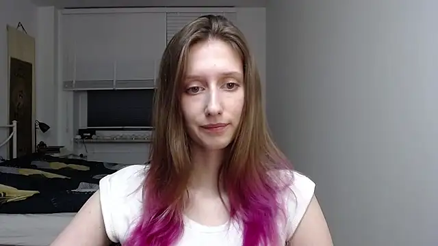 LUNA delight online show from 11-17-25, 06:34