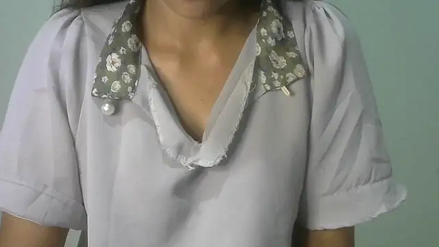 Snapshot of nanhi_munni chatting on 06-07-26, 01:49 nanhi munni online show from 06-07-26, 01:49