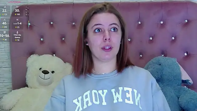 SophiaStarr online show from 12-16-25, 08:46