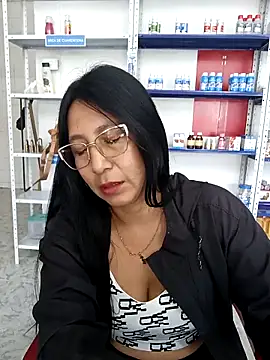 Snapshot of Megan_jennerr chatting on 09-29-25, 02:34 Megan jennerr online show from 09-29-25, 02:34