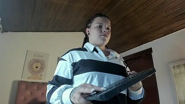 CelessteRedds online show from 01-06-26, 11:47