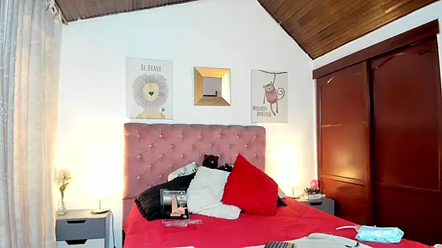 CelessteRedds online show from 04-14-26, 11:37