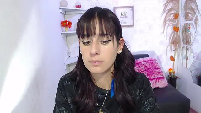 Melothompson online show from 02-06-25, 02:15