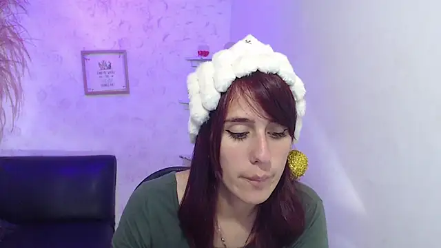 Melothompson online show from 12-19-24, 03:08