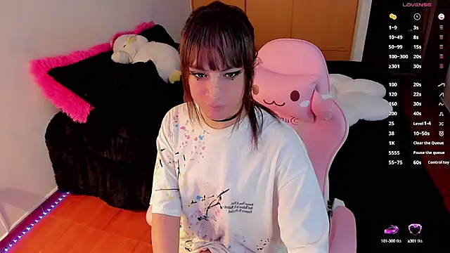 SeraphineADC online show from 01-25-25, 02:37