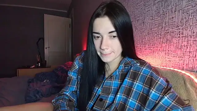 Liana diva online show from 11-23-25, 04:50