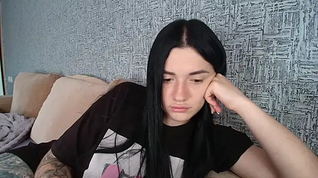 Snapshot of Liana_diva chatting on 06-09-26, 02:07 Liana diva online show from 06-09-26, 02:07