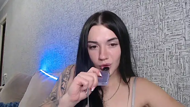 Liana diva online show from 10-05-25, 06:53