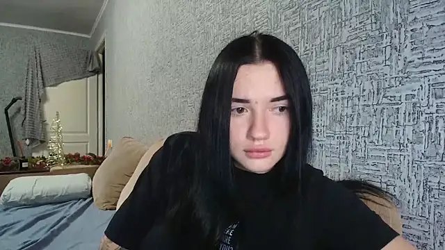 Liana diva online show from 12-22-25, 02:17