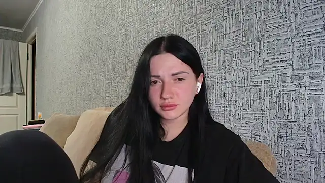 Liana diva online show from 03-10-26, 05:50