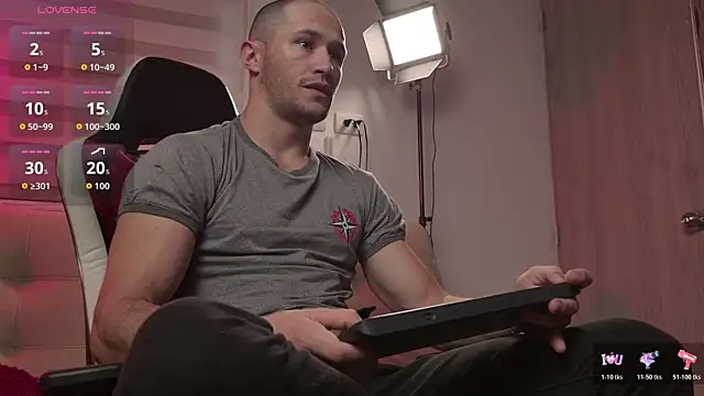 AxelFairchaild online show from 05-17-26, 11:32