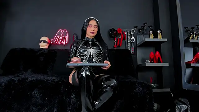 DelaneyStone online show from 10-08-25, 08:53