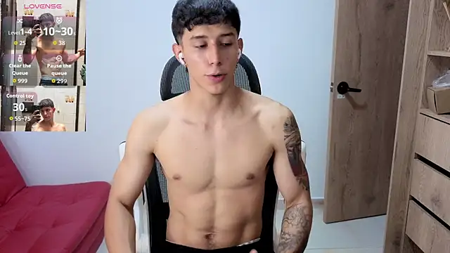 Cristopher23  online show from 10-23-25, 10:19