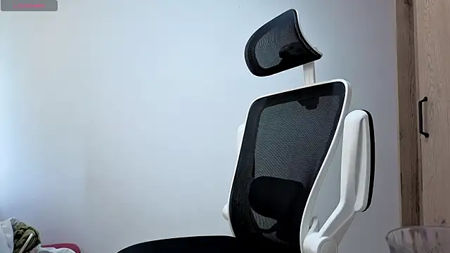 Cristopher23  online show from 11-06-25, 12:31