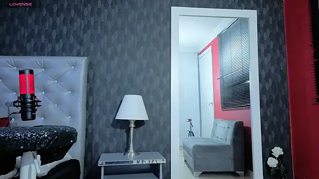 Cristopher23  online show from 09-10-25, 07:46