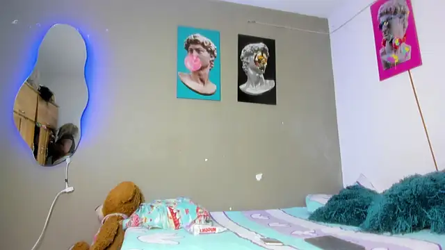 Snapshot of Lilybaudinx96 chatting on 02-10-25, 03:35 Lilybaudinx96 online show from 02-10-25, 03:35
