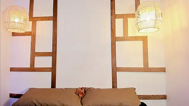 CriistalJade online show from 02-28-25, 12:32