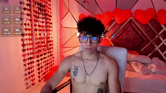 Snapshot of AkazaBoy_ chatting on 02-23-25, 03:45 AkazaBoy  online show from 02-23-25, 03:45