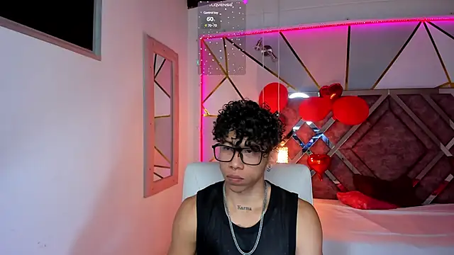 Snapshot of AkazaBoy_ chatting on 02-14-25, 03:54 AkazaBoy  online show from 02-14-25, 03:54