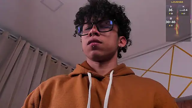 AkazaBoy  online show from 04-09-26, 05:09